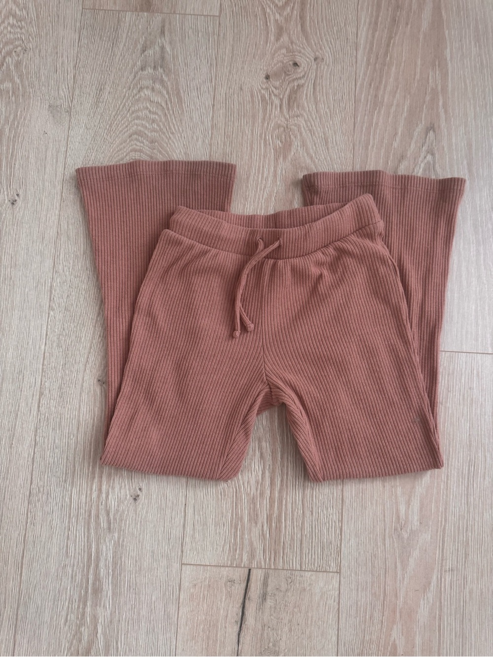 Old Navy Ribbed Drawstring Leggings in Tan